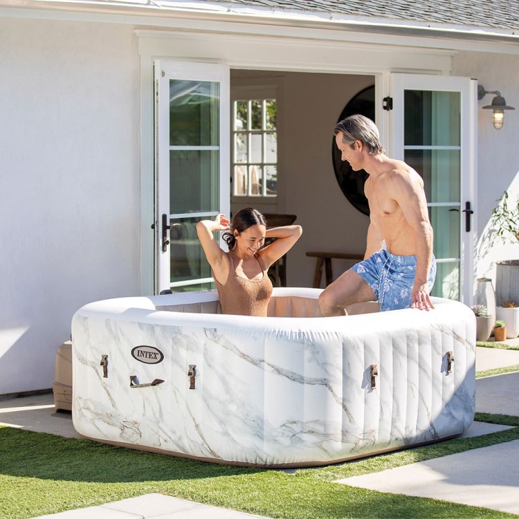 Image d'ambiance pour le Spa PureSpa Calacatta de chez Intex